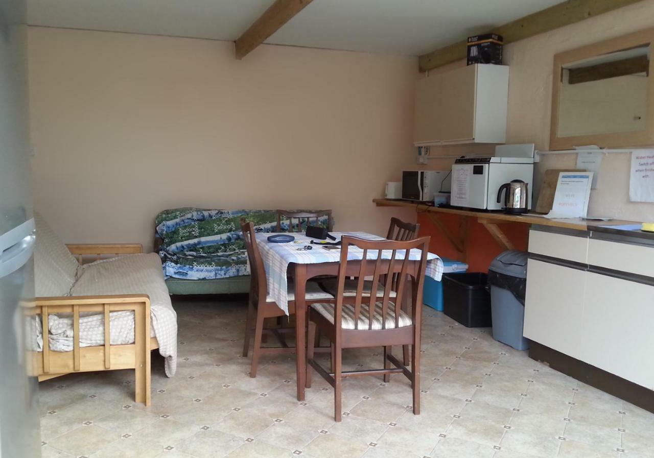 Granary Barn Hostel Helston Bagian luar foto